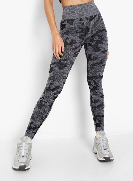 Black/Gray Seamless Camo Leggings!